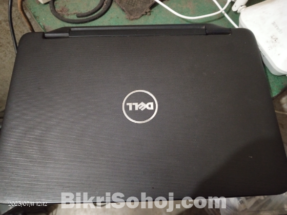 Dell Laptop Sell 4gb Ram 500gb Hdd 1 i3 prossesor